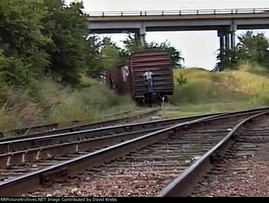 "5th" Ave. SB into yard